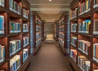 Literatür taraması, belirli bir konu, kavram veya problem hakkında daha önce yapılmış akademik ya da bilimsel çalışmaları sistematik bir şekilde inceleyerek değerlendirme sürecidir. Bu süreçte amaç, konuyla ilgili mevcut bilgi birikimini ortaya koymak, araştırma boşluklarını tespit etmek ve yeni bir çalışmanın dayanağını oluşturmaktır.