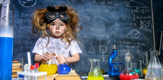 Araştırma problemi, bir araştırmacının incelemek istediği, çözüm aradığı bir sorudur. Bu sorun, belirli bir alanla ilgili boşlukları, belirsizlikleri ya da çözülmemiş meseleleri kapsar. Araştırma problemi, yalnızca bir soru değil, aynı zamanda bu sorunun anlamlı bir şekilde incelenmesi için oluşturulmuş bir çerçevedir.