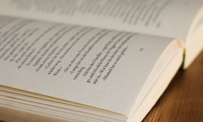 Atıf yapmak, ayrıca bilimsel bir topluluğun işbirliğini gösterir. Her yeni araştırma, önceki çalışmalara dayalıdır ve yapılan atıflar, bu birikimin devam ettiğini ve geliştirilmekte olduğunu gösterir.