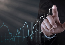 Bilim tarihi, yalnızca bilimsel gelişmeleri kronolojik olarak sıralamakla kalmaz, aynı zamanda bu gelişmelerin toplumsal etkilerini ve arka planındaki düşünsel süreçleri analiz eder. Örneğin, Orta Çağ‘da bilim dini etkilerle sınırlanırken, Rönesans döneminde özgür düşünce ortamı sayesinde büyük bilimsel sıçramalar yaşanmıştır. Bu tarz dönemsel kırılmalar, bilim tarihçileri için önemli araştırma alanlarıdır.