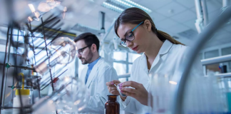 Bilimsel varsayım, sistemli gözlem ve mantıksal çıkarımlarla ortaya atılan, test edilebilir bir önermedir.