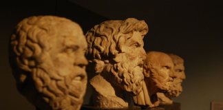 özgür irade kavramını ciddi biçimde sarsar. İnsanlar seçim yaptıklarına inanabilirler; ama gerçekte bu seçimler, çok önceden beyinde başlatılan süreçlerin sonucudur.