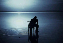 Aristoteles ise erdemi, dengeyi ve ölçüyü gözetmek olarak tanımlamıştır. Ona göre erdemli insan, aşırılıklardan kaçınarak orta yolu takip eder. Bu, onun altın orta kavramıyla açıklanır: aşırıya kaçmayan, her şeyi uygun ölçülerle yapan bir insan modeli.