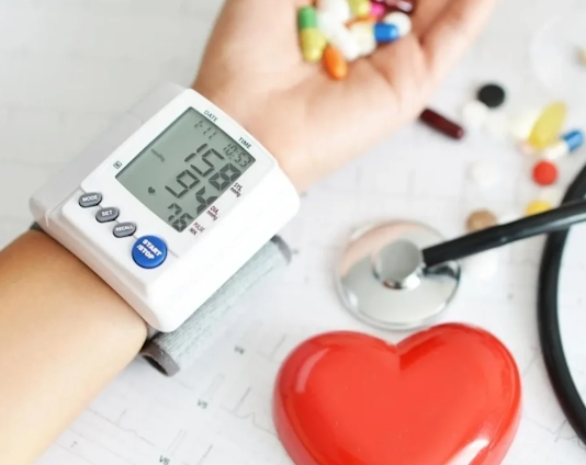 Erken tanı konulmadığı takdirde, hipertansiyon organ hasarına neden olabilir ve bu hasarlar kalıcı hale gelebilir.