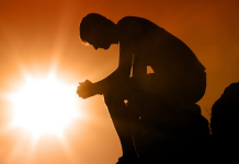 İnanç, rasyonel bir delil sunmasa da bireyin varoluşunu anlamlandırmasına katkı sağlar.