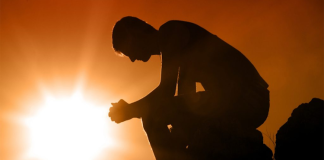 İnanç, rasyonel bir delil sunmasa da bireyin varoluşunu anlamlandırmasına katkı sağlar.