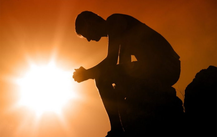 İnanç, rasyonel bir delil sunmasa da bireyin varoluşunu anlamlandırmasına katkı sağlar.