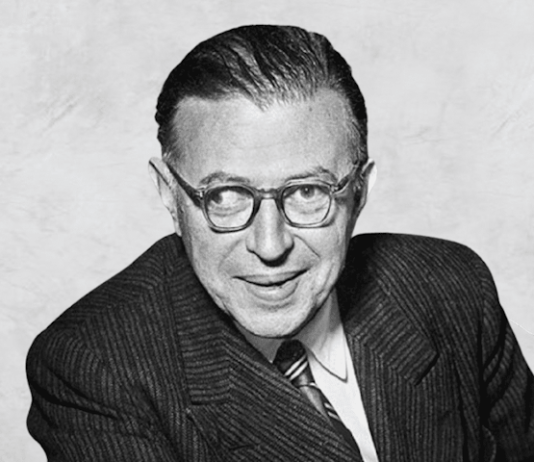Varoluşçuluk felsefesine göre insan önce dünyaya gelir; ardından kim olduğunu belirler. Bu görüş, özellikle Jean-Paul Sartre ile birlikte büyük yankı uyandırmıştır. Sartre’ın ünlü “varoluş özden önce gelir” sözü, bu anlayışın temelini oluşturur. Bu cümleyle kast edilen, insanın herhangi bir öz, karakter ya da kaderle doğmadığıdır. İnsan, yaşadıkça kendi anlamını yaratır.
