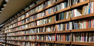 Kaynakça, bir akademik çalışmada referans gösterilen tüm eserlerin listelendiği bölümdür. Bu eserler, yazarın çalışmasında alıntı yaptığı veya referans verdiği kitaplar, makaleler, raporlar, internet siteleri ve diğer akademik kaynaklardan oluşur.