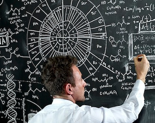 Kuram, temelde, bir konu hakkında yapılan gözlemler, deneyler ve analizler sonucu ortaya çıkan sistemli ve açıklayıcı bir bilgi birikimidir. Bir kuram, yalnızca bir düşünce değil, aynı zamanda bu düşünceye dair destekleyici verilerle şekillenen bir yapıdır. Kuram, daha önce belirli bir şekilde gözlemlenen ya da araştırılan bir olay veya olgu hakkında bir dizi ilkeler veya açıklamalar sunar.