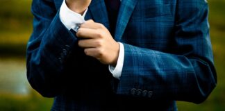 Muhalefet, yalnızca iktidarın karşısındaki bir siyasi pozisyon değil, aynı zamanda demokrasinin canlı kalması için hayati öneme sahip bir işlevdir. Demokratik sistemlerde çoğunluk yönetimi kadar azınlık görüşlerinin korunması, eleştirel denetimin sağlanması ve farklı seslerin duyulması da esas alınır. Bu noktada muhalefet, yalnızca bir alternatif sunan yapı değil, mevcut sistemin dengesini ve meşruiyetini sağlayan bir güvenlik mekanizmasıdır. İktidarın denetlenmesi, politikaların kamu yararına uygunluğu ve şeffaflık gibi pek çok süreç, etkin bir muhalefetin varlığıyla mümkün hale gelir. Bu nedenle muhalefet, yalnızca seçim dönemlerinde değil, tüm siyasi süreçlerde aktif ve güçlü olmalıdır. Konulu bir haber görseli.