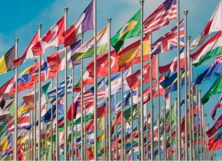 PISA (Program for International Student Assessment), her üç yılda bir düzenlenen ve 15 yaşındaki öğrencilerin okuma, matematik ve fen bilimleri gibi temel alanlardaki becerilerini ölçen bir sınavdır. Bu sınav, OECD (Ekonomik Kalkınma ve İşbirliği Örgütü) tarafından düzenlenir ve dünyanın farklı ülkelerindeki öğrencilerden alınan verilerle ülkelerin eğitim sistemleri hakkında kapsamlı analizler yapılır.
