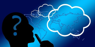 Sentetik düşünme becerisi, özellikle lise ve üniversite düzeyinde önem kazanmaktadır. Öğrencilerin proje tabanlı öğrenme, tartışma grupları ve problem çözme çalışmaları yoluyla bu yeteneği geliştirmesi teşvik edilir. Bu yaklaşım, sadece akademik başarıya değil, aynı zamanda hayat boyu öğrenme becerilerine de katkı sağlar.